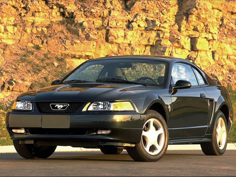  Ford Mustang GT Coupe 1998 года  (фото 9 из 14)